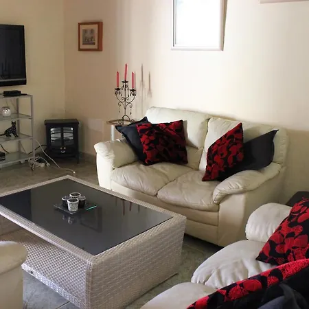 Beautiful 2-bed In Parque Holandes Апартаменты *