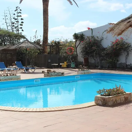 Beautiful 2-bed In Parque Holandes Apartment La Oliva
