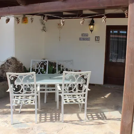 Beautiful 2-bed In Parque Holandes Апартаменты Ла-Олива