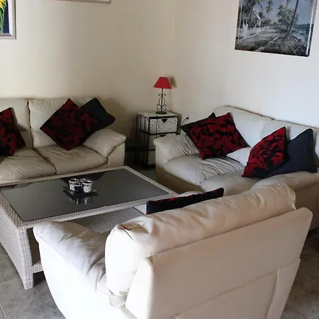 Beautiful 2-bed In Parque Holandes Апартаменты Ла-Олива
